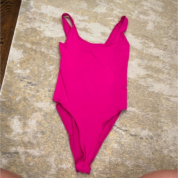 Zara Tops - zara hot pink scoop neck bodysuit